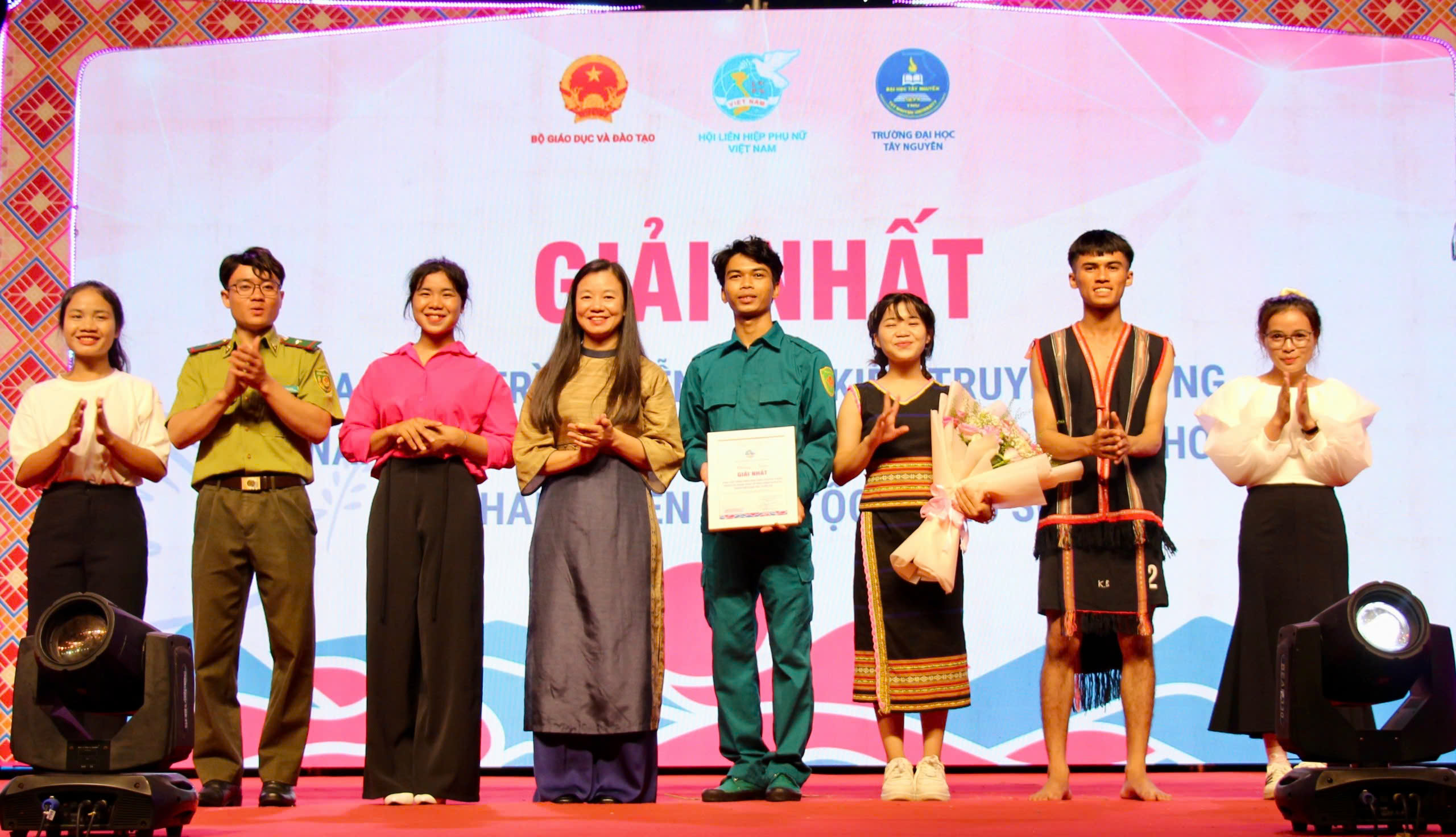 Giao lưu trình diễn sáng kiến truyền thông nâng cao nhận thức về bình đẳng giới cho thanh niên dân tộc thiểu số