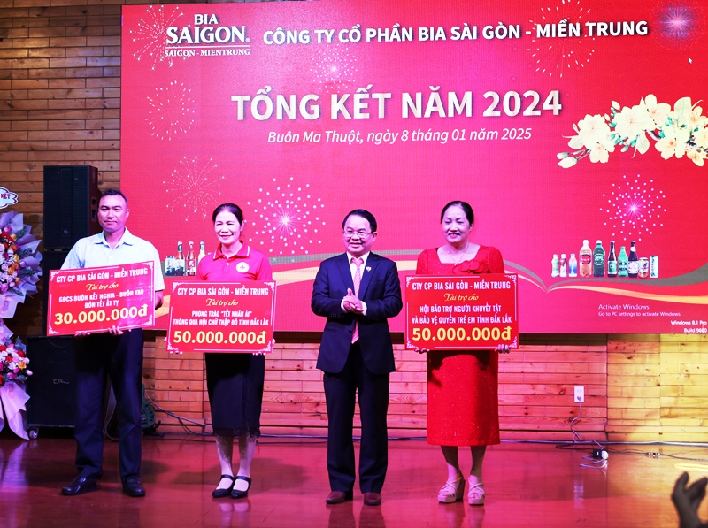 Công ty Cổ phần Bia Sài Gòn - Miền Trung hỗ trợ 470 triệu đồng cho các đơn vị dịp Tết Nguyên đán Ất Tỵ 2025