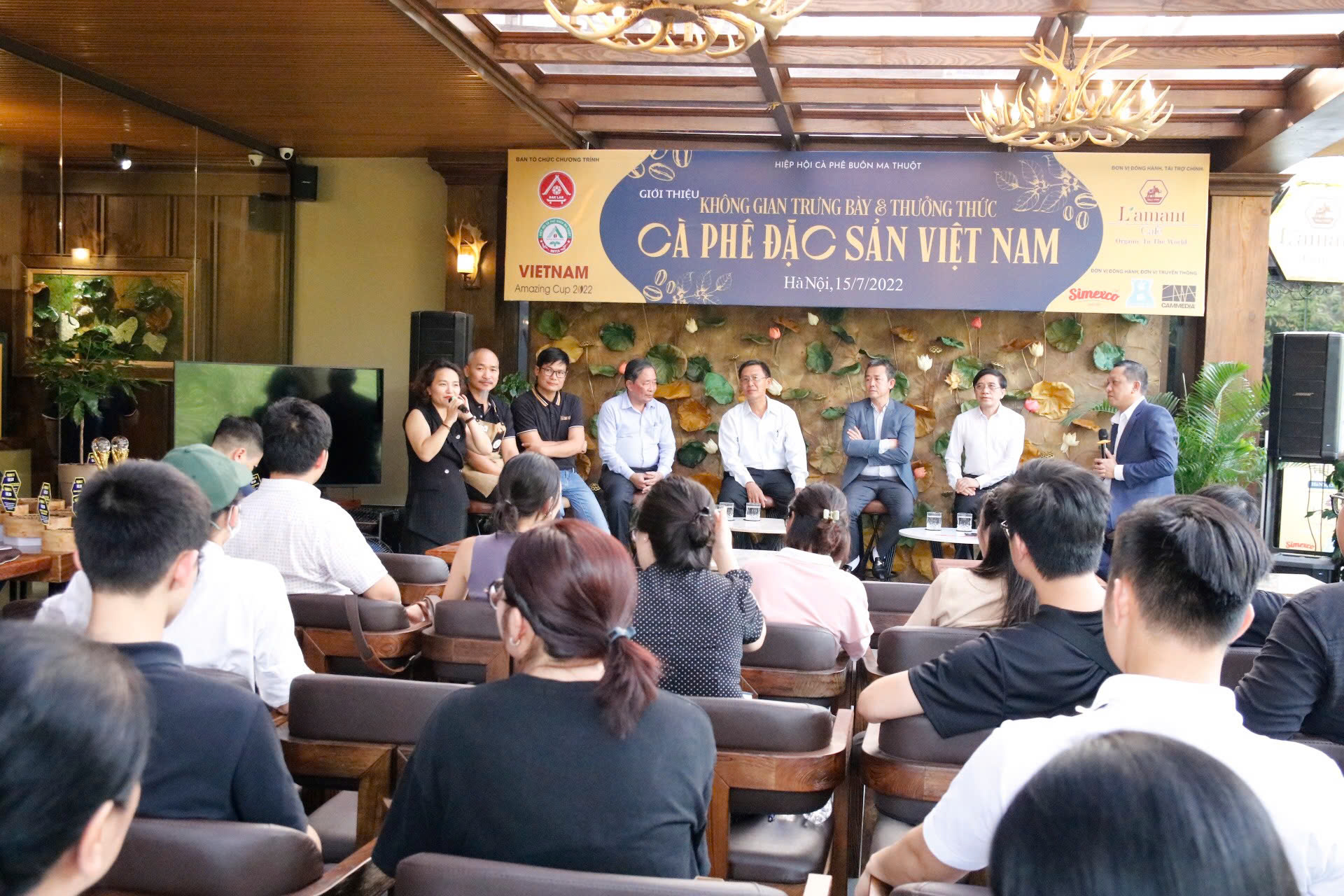 Chương trình Talkshow "Cà phê và chuyện nghề" tại Lễ hội Cà phê Buôn Ma Thuột lần thứ 9 năm 2025