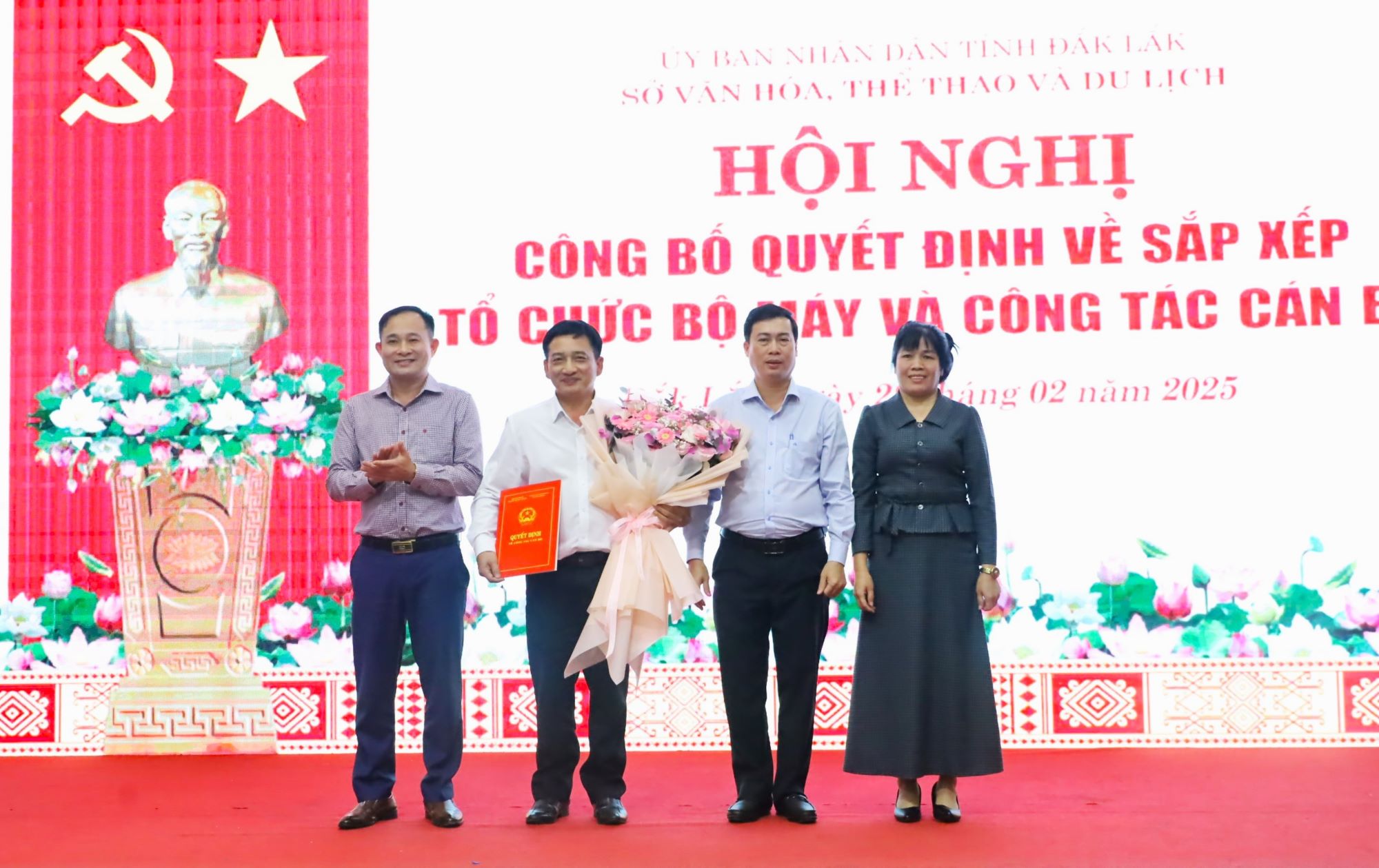 Sở Văn hóa, Thể thao và Du lịch tỉnh Đắk Lắk công bố Quyết định về công tác cán bộ