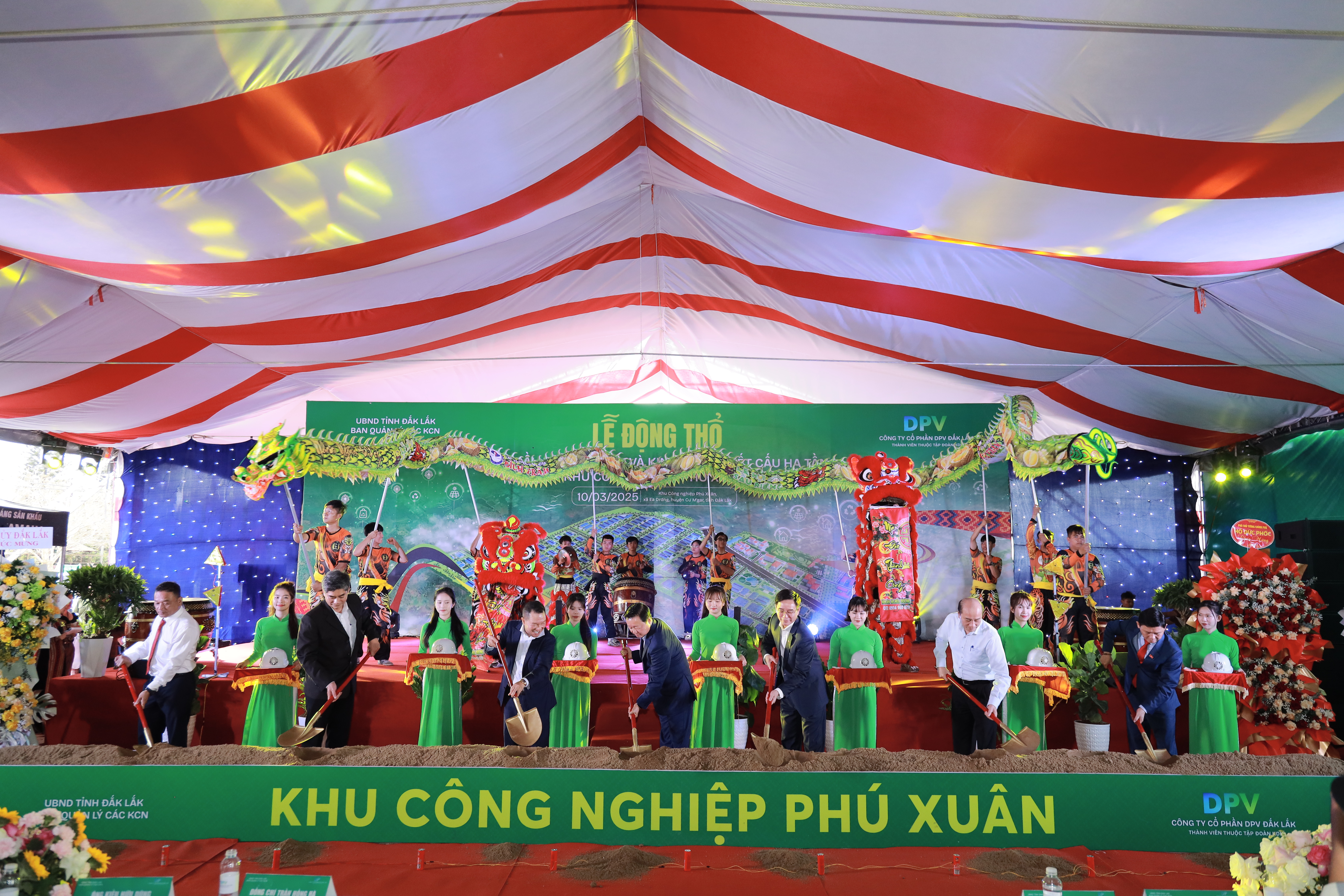 Lễ động thổ Dự án đầu tư xây dựng và kinh doanh kết cấu hạ tầng Khu công nghiệp Phú Xuân