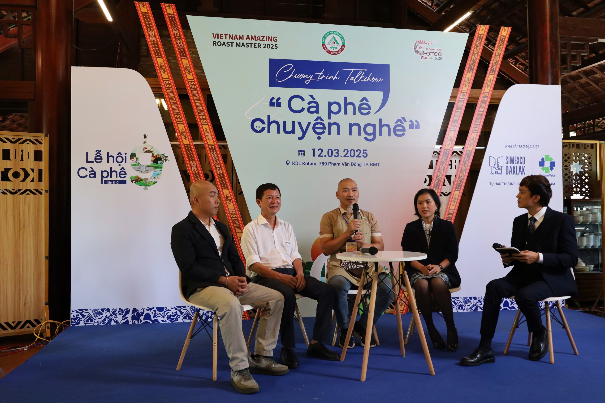 Talkshow "Cà phê và chuyện nghề" : Gợi mở hướng phát triển cà phê đặc sản gắn với không gian thưởng thức cà phê tại Thành phố Buôn Ma Thuột