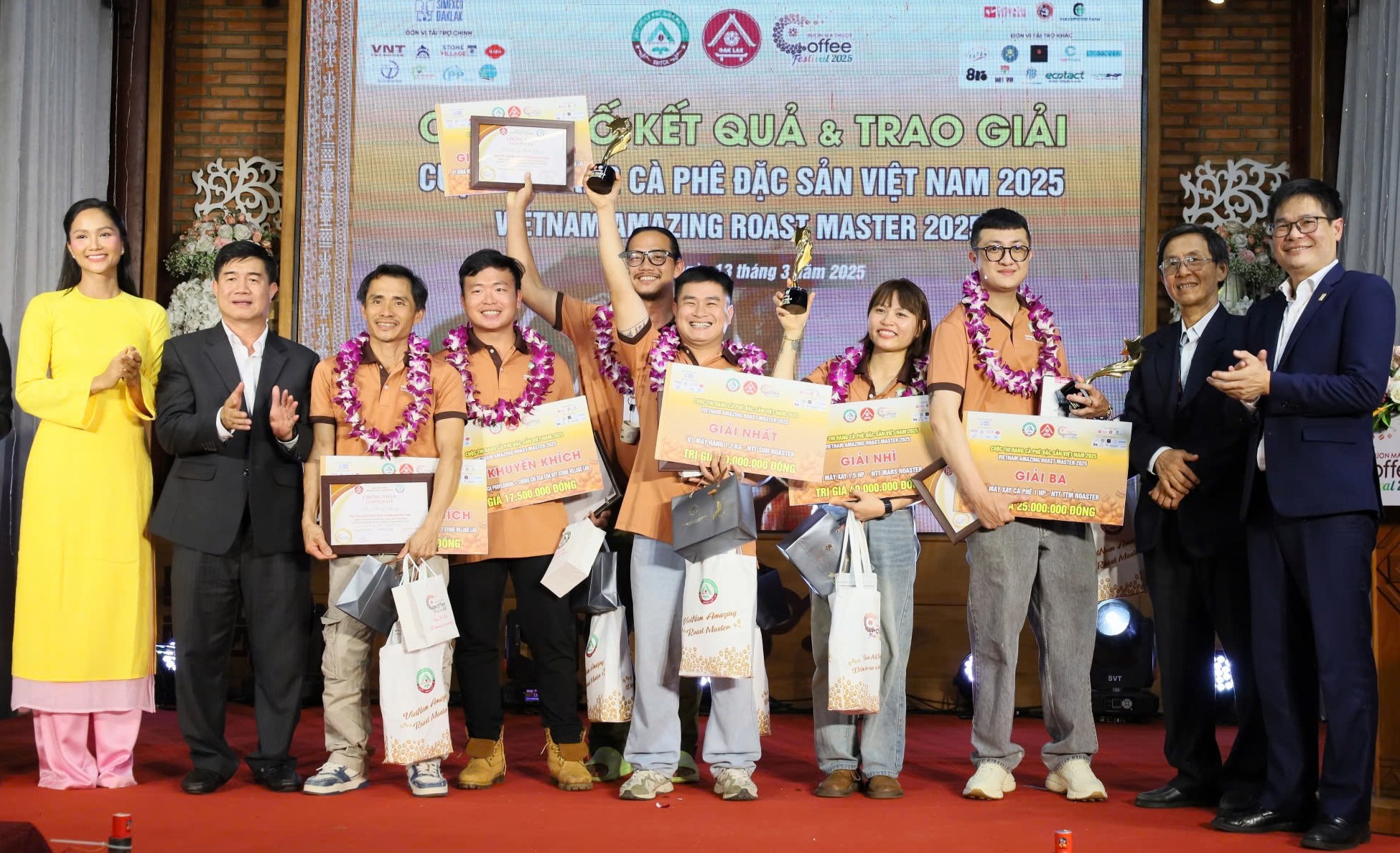 Trao giải Cuộc thi Rang cà phê đặc sản Việt Nam 2025