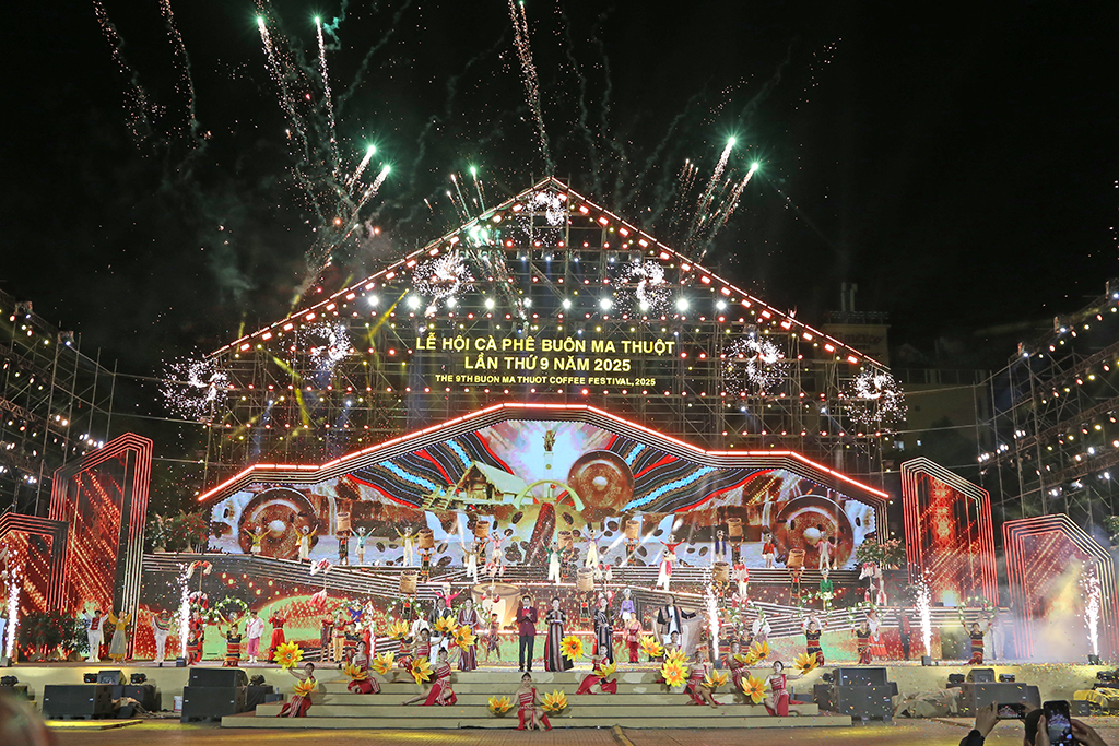 Bế mạc Lễ hội Cà phê Buôn Ma Thuột lần thứ 9 năm 2025: “Buôn Ma Thuột – Thành phố cà phê”