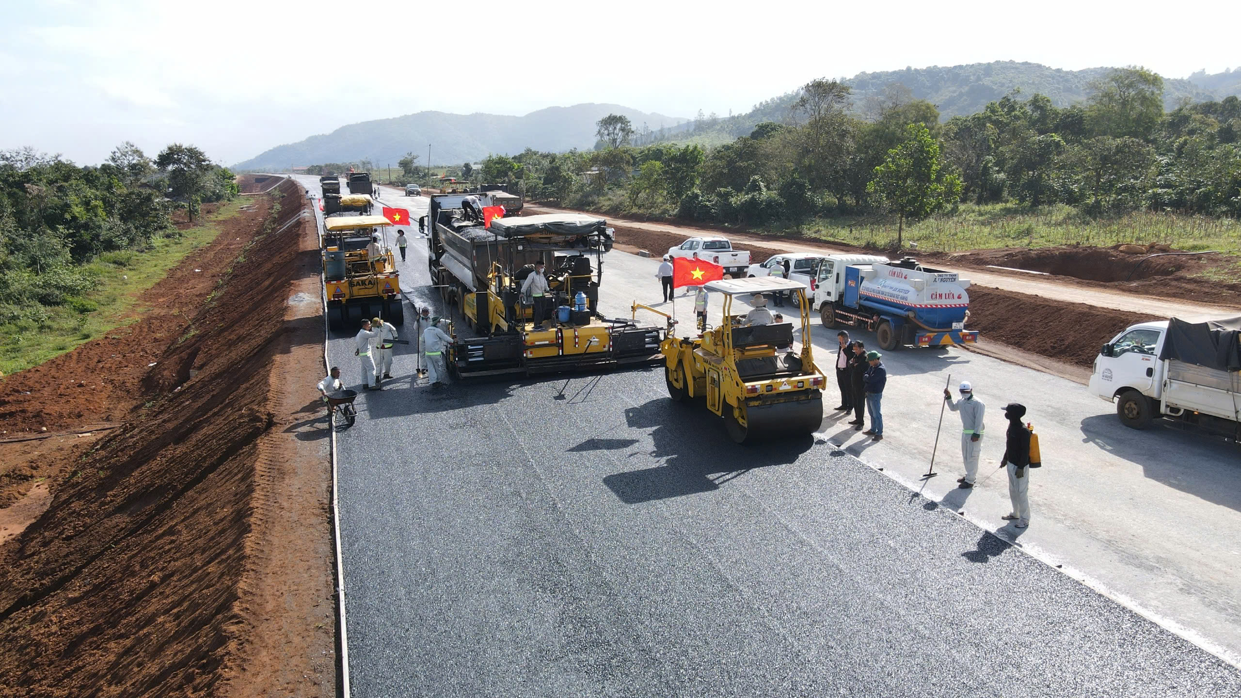 Đắk Lắk tập trung tháo gỡ khó khăn, tăng tốc triển khai các dự án trọng điểm