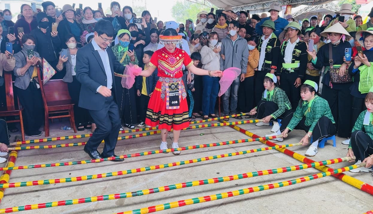 Lập hồ sơ đưa Lễ hội Hảng Pồ đề nghị vào Danh mục Di sản văn hóa phi vật thể quốc gia