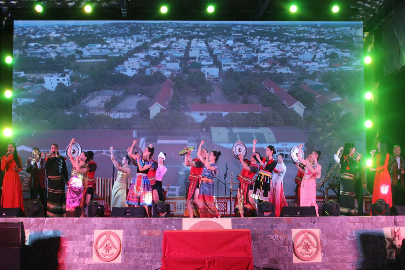 Chương trình giao lưu hữu nghị “Thắm tình biên cương”