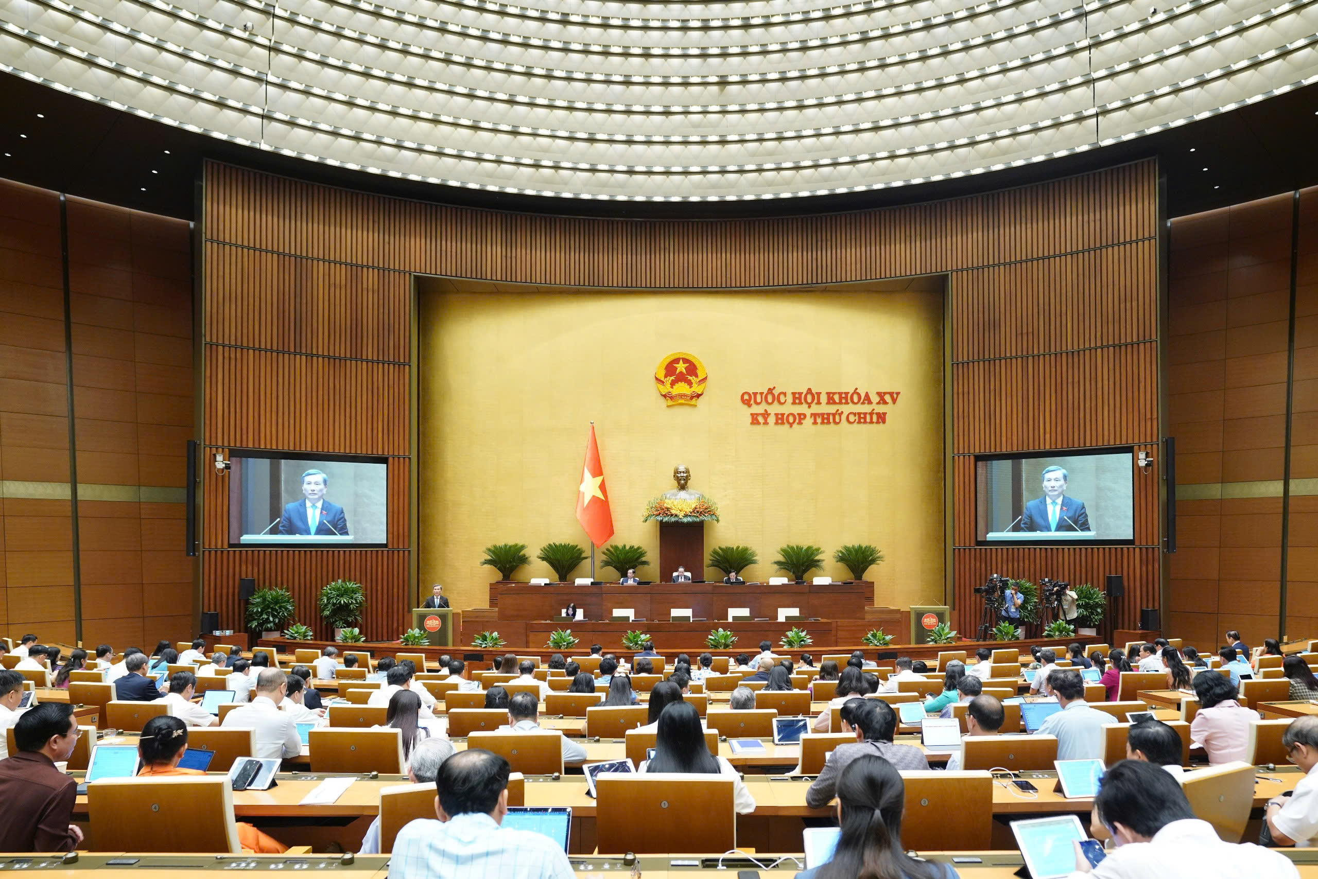 Đoàn đại biểu Quốc hội tỉnh Đắk Lắk thảo luận về một số nội dung của dự thảo Luật Hóa chất (sửa đổi)