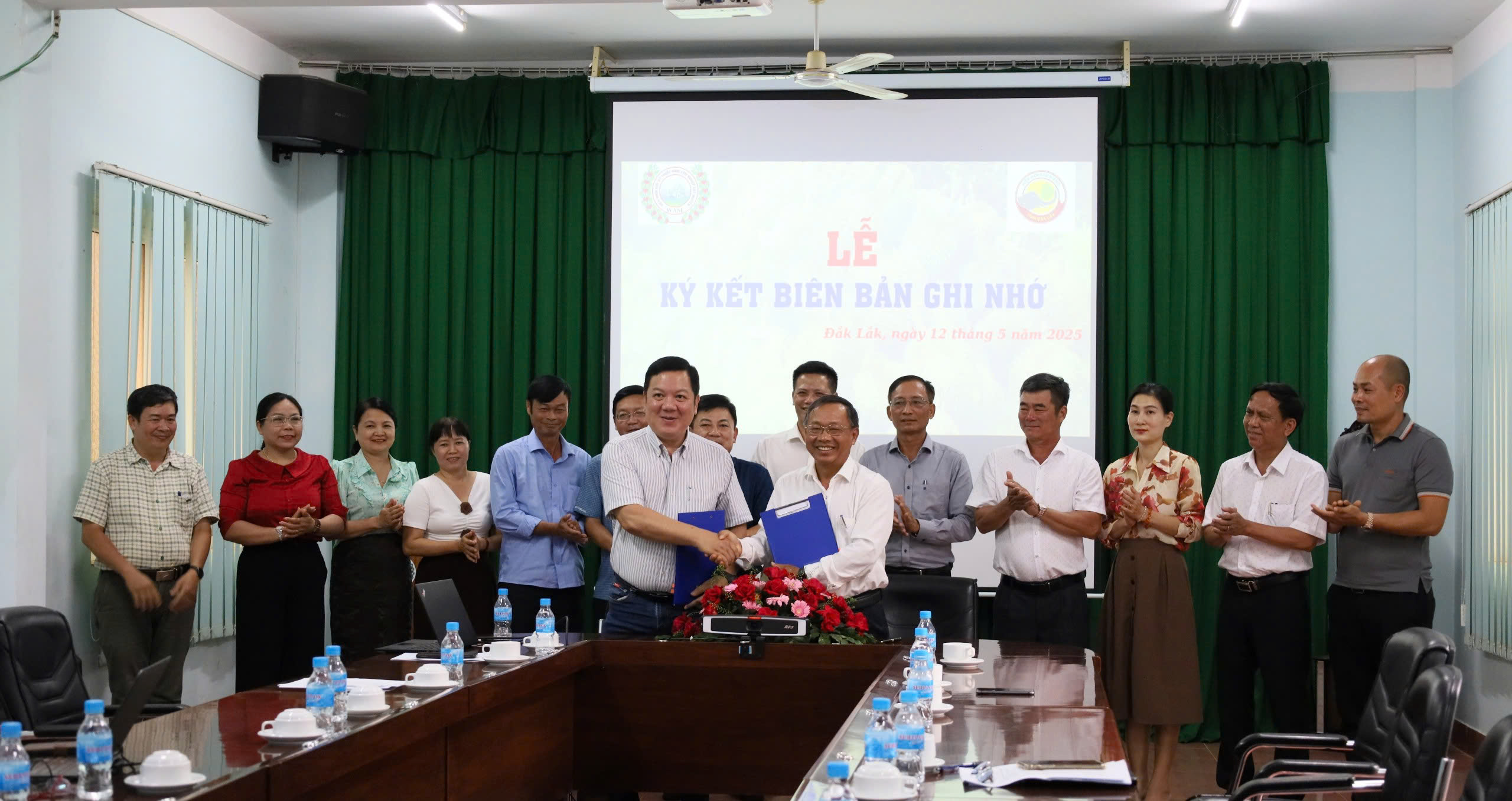 Đắk Lắk hợp tác nghiên cứu xây dựng bộ tiêu chuẩn kỹ thuật cho sầu riêng xuất khẩu