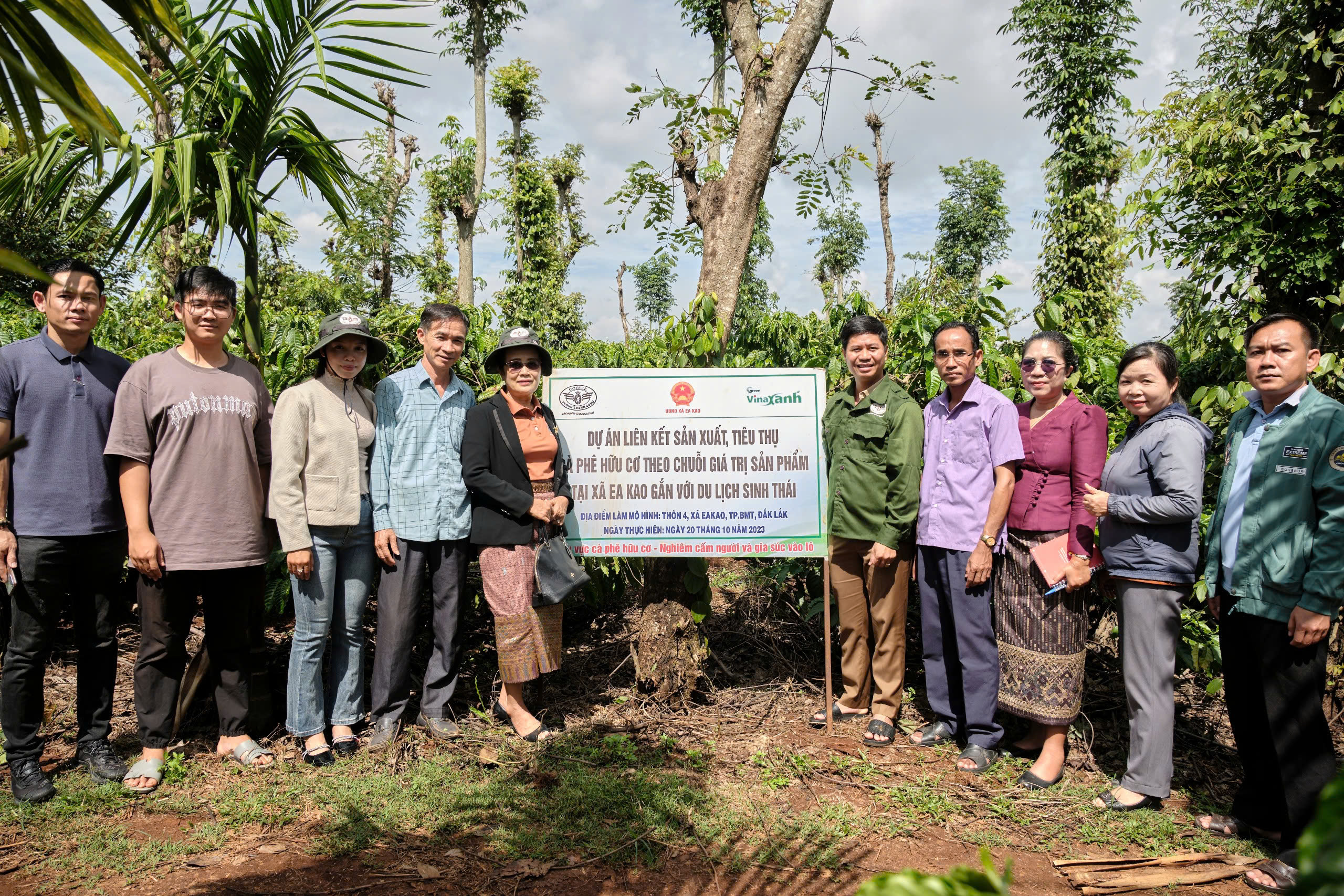 Đoàn công tác của Sở Nông nghiệp và Lâm nghiệp tỉnh Attapeu - Lào trao đổi kinh nghiệm sản xuất cà phê với tỉnh Đắk Lắk