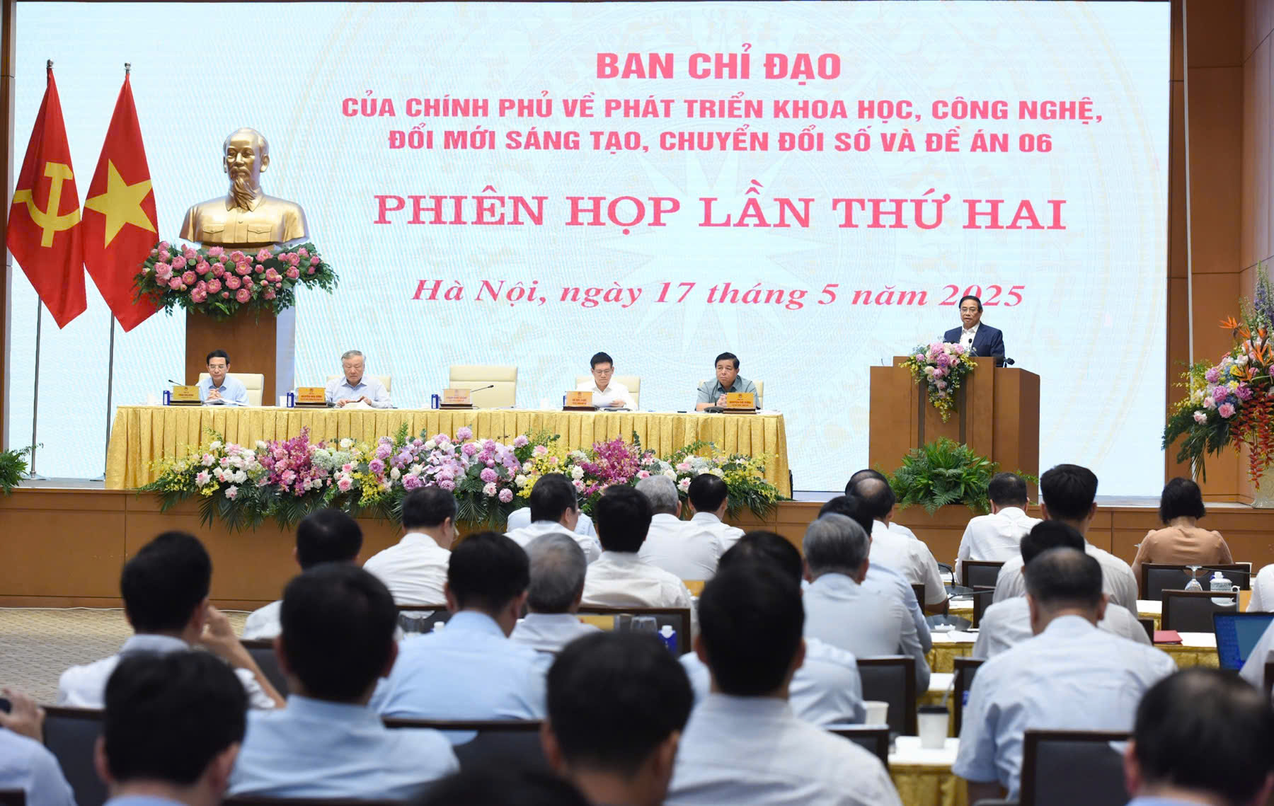 Thúc đẩy mạnh mẽ, tạo chuyển biến tích cực về khoa học công nghệ, đổi mới sáng tạo và chuyển đổi số