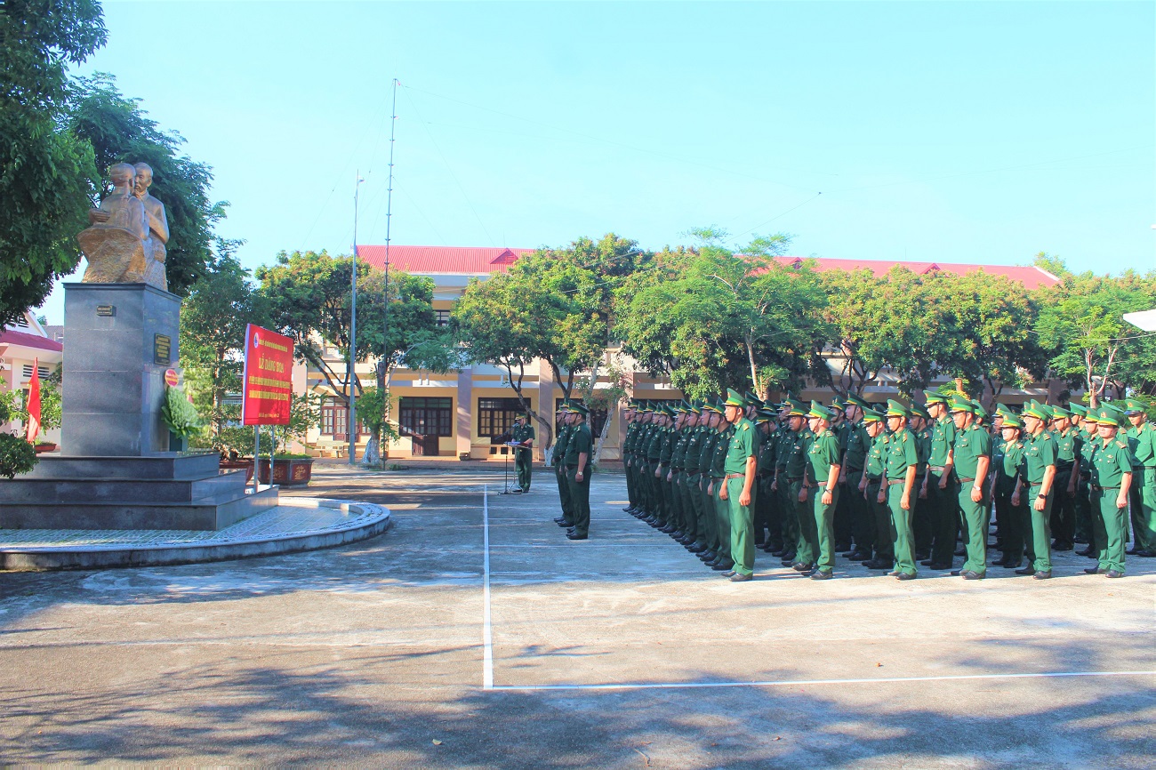 Bộ đội Biên phòng Đắk Lắk dâng hoa kỷ niệm 135 năm Ngày sinh Chủ tịch Hồ Chí Minh