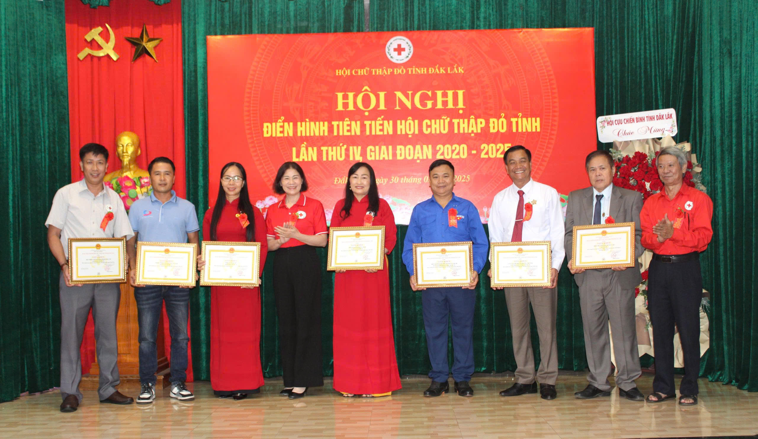 Tuyên dương các điển hình tiên tiến Hội Chữ thập đỏ tỉnh Đắk Lắk lần thứ IV giai đoạn 2020-2025