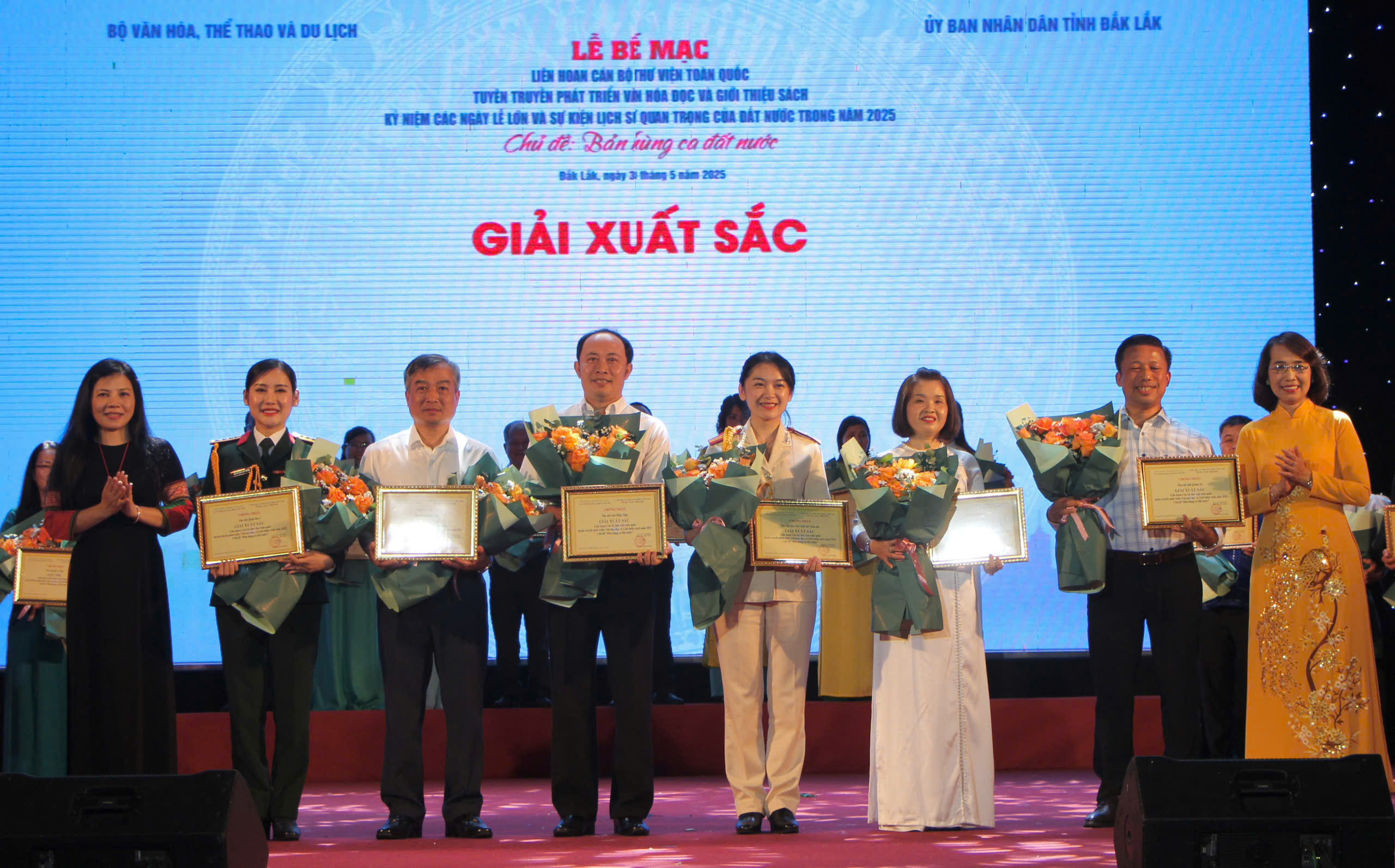 Bế mạc Liên hoan Cán bộ thư viện toàn quốc tuyên truyền phát triển văn hóa đọc và giới thiệu sách năm 2025