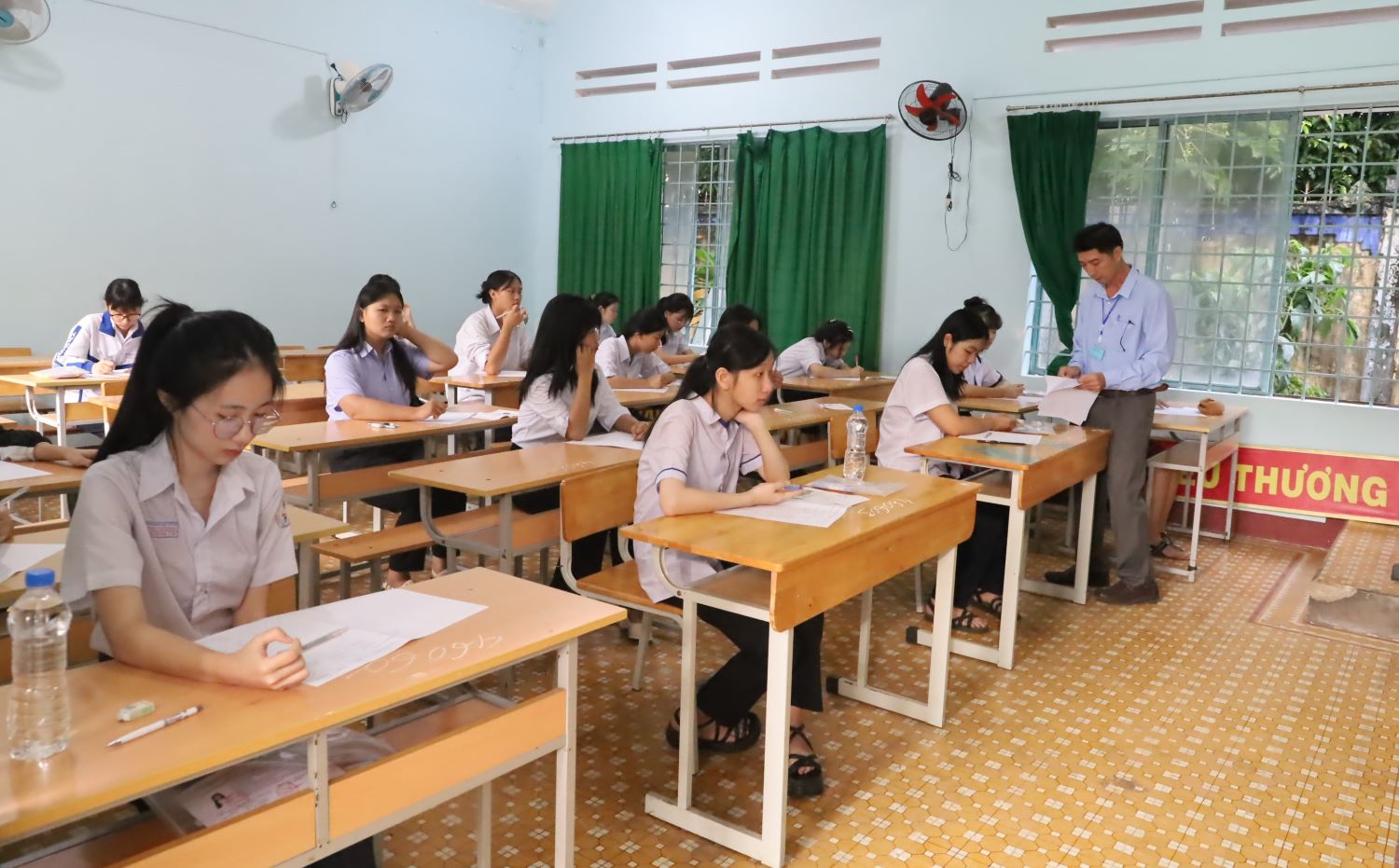 Thí sinh Đắk Lắk dự thi tuyển sinh vào lớp 10 THPT năm học 2025-2026