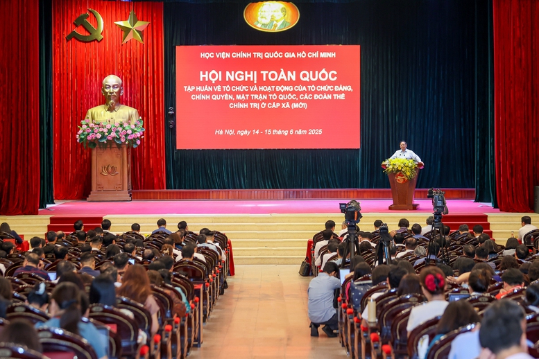 Đẩy mạnh thông tin, tuyên truyền, nâng cao nhận thức và hành động về sắp xếp đơn vị hành chính