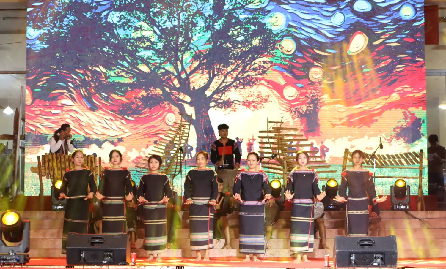 Chương trình giao lưu nghệ thuật quần chúng “Hương sắc cao nguyên”