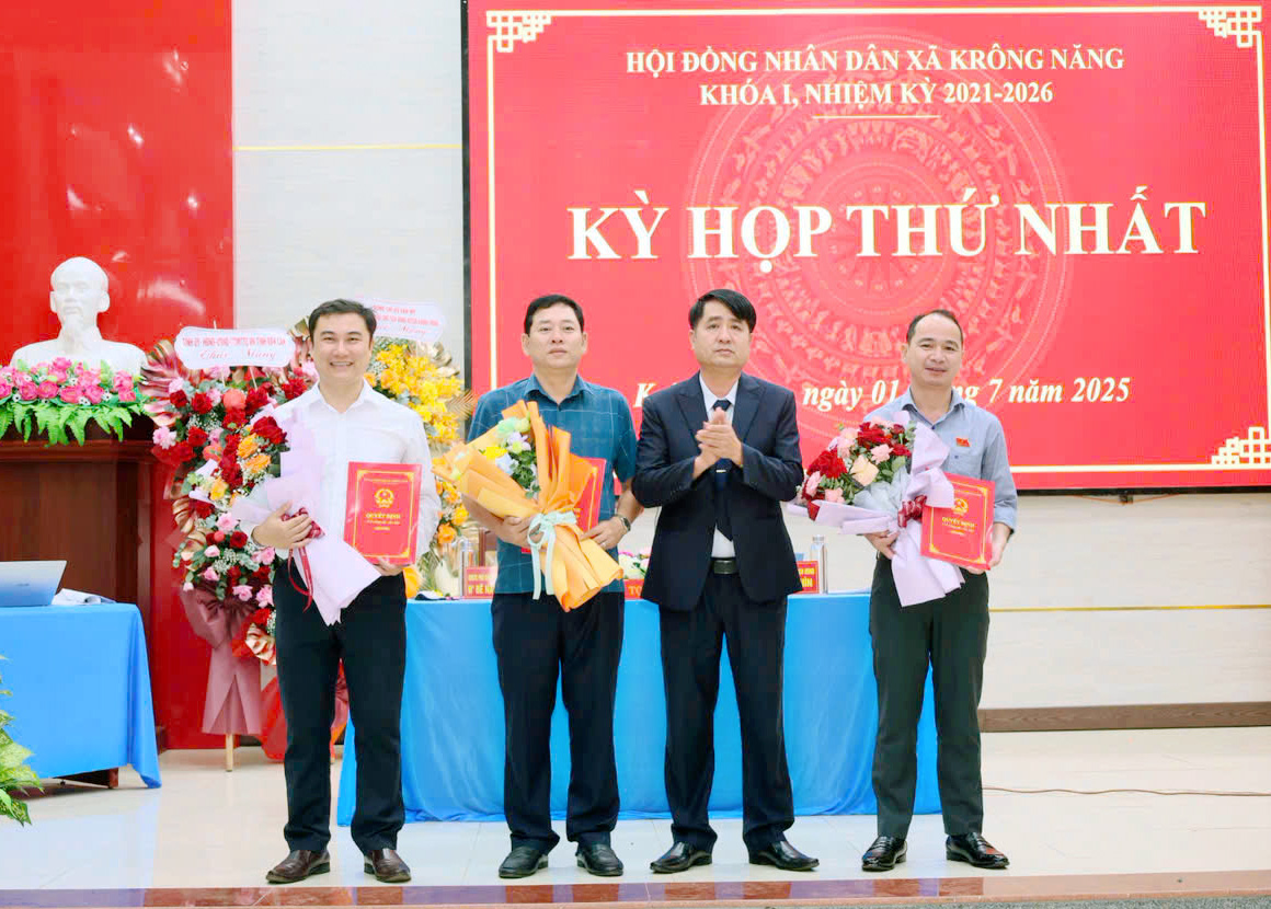 Kỳ họp thứ Nhất HĐND xã Krông Năng khóa I, nhiệm kỳ 2021 - 2026