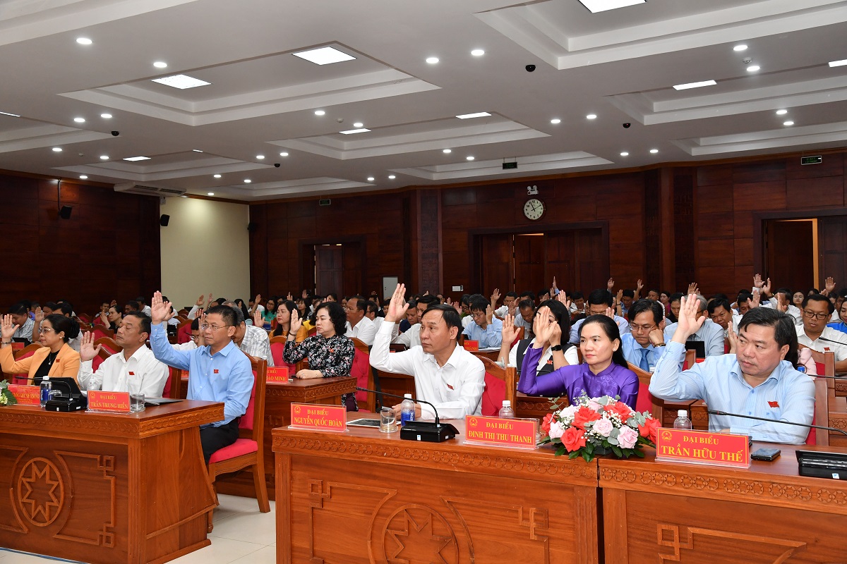 Bế mạc Kỳ họp Chuyên đề lần thứ Nhất, HĐND tỉnh khóa X: Thông qua 9 nghị quyết phục vụ mục tiêu tăng trưởng kinh tế - xã hội năm 2025 và vận hành bộ máy mới