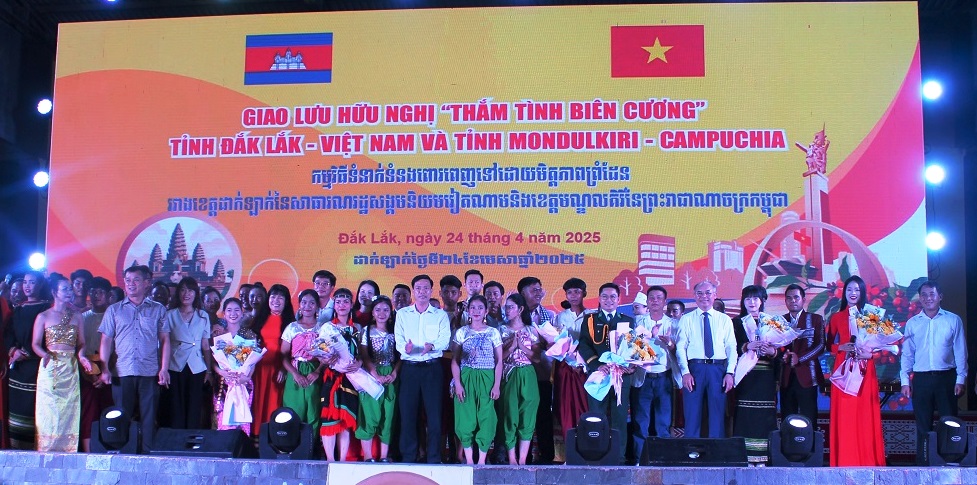 Ngày hội Giao lưu khu vực Biên giới Tây Nguyên 2025: Lần đầu ra mắt không gian "Tây Nguyên 360 độ – Từ trải nghiệm ảo đến cảm xúc thật"