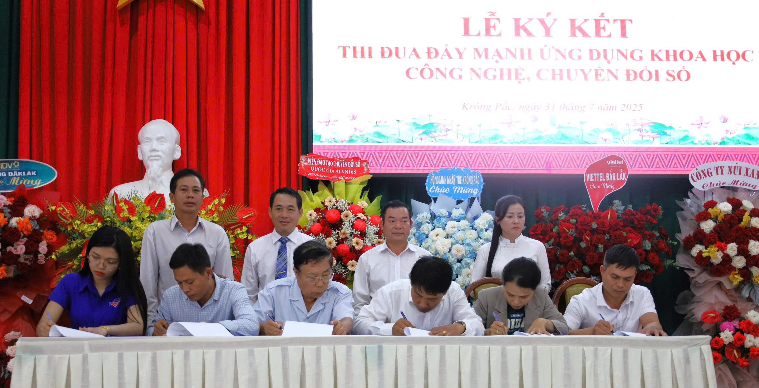 Xã Krông Pắc phát động ứng dụng khoa học - công nghệ, chuyển đổi số và ra mắt Trung tâm học tập cộng đồng