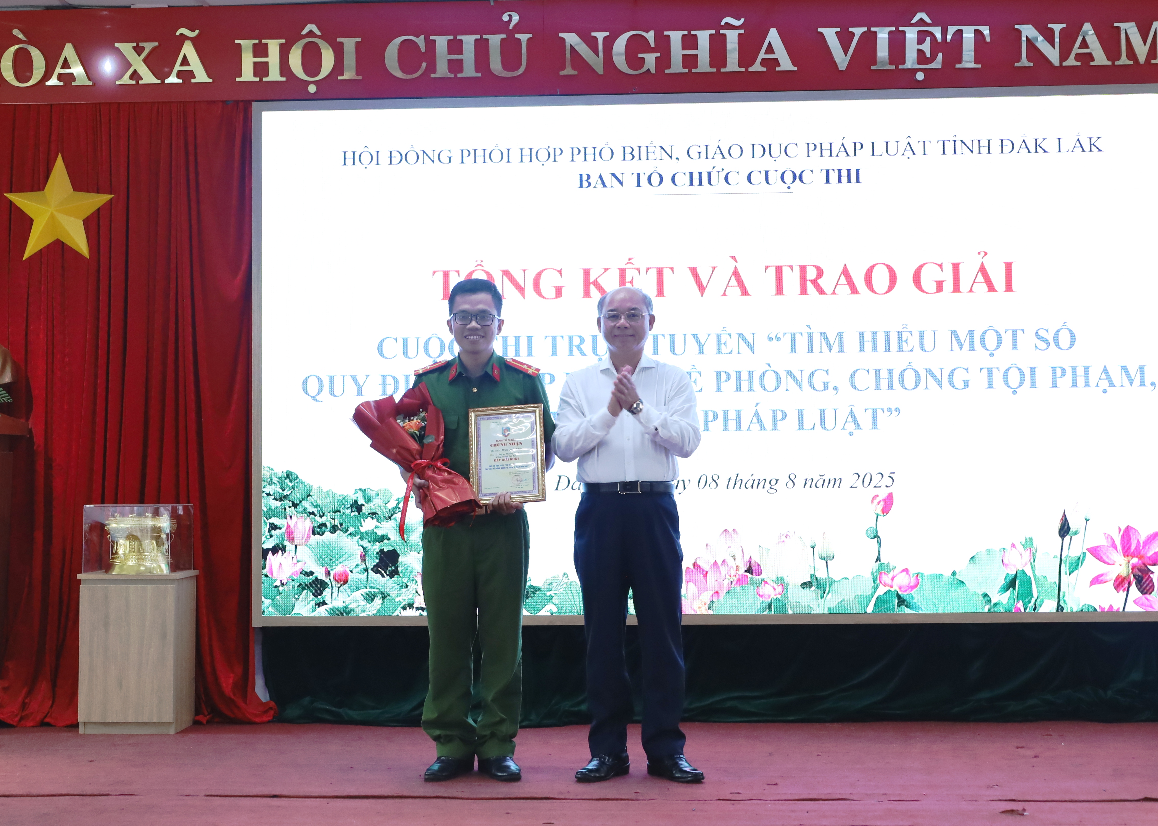 Tổng kết và trao giải Cuộc thi trực tuyến tìm hiểu pháp luật về phòng, chống tội phạm, vi phạm pháp luật