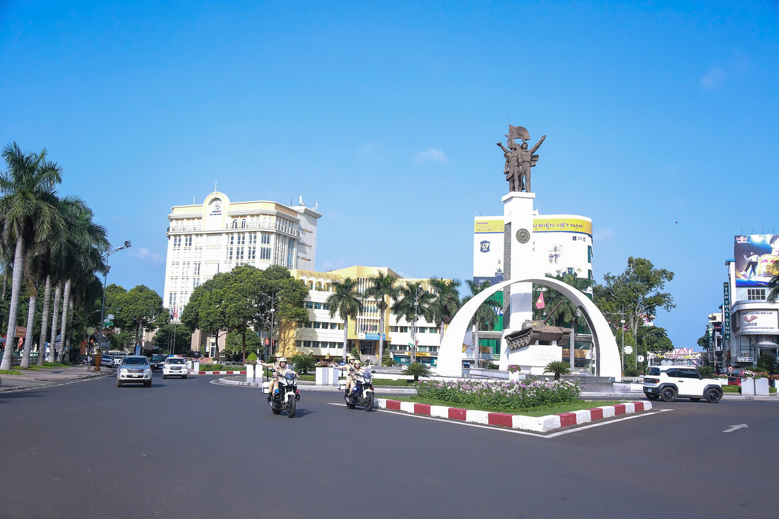 Đắk Lắk nhân rộng mô hình hiệu quả, tăng cường giải pháp đảm bảo trật tự an toàn giao thông trong các tháng cuối năm 2025