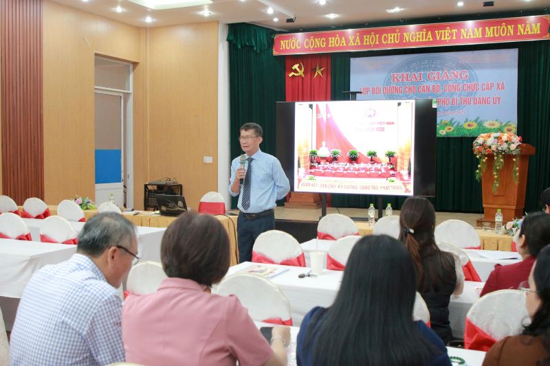 Khai mạc lớp bồi dưỡng cho Bí thư, Phó Bí thư cấp xã năm 2025