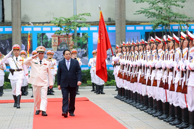 80 năm Công an nhân dân Việt Nam với sự nghiệp xây dựng và phát triển kinh tế - xã hội của đất nước
