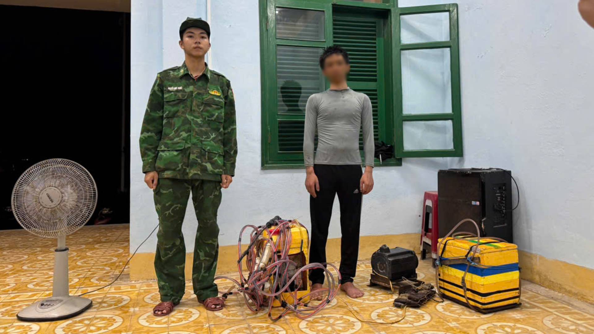 Ngăn chặn vi phạm trong khai thác thủy sản tại vùng biển Tuy An Đông