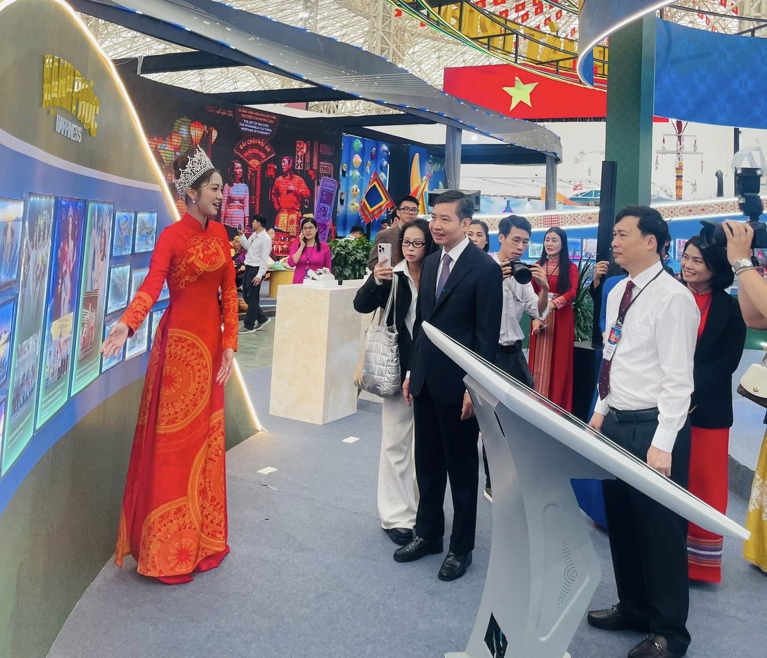 Khai mạc Triển lãm thành tựu Đất nước với chủ đề "80 năm hành trình Độc lập - Tự do - Hạnh phúc"