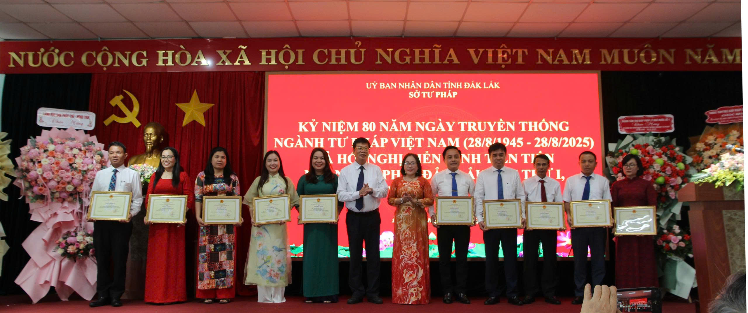 Gặp mặt kỷ niệm 80 năm Ngày Truyền thống ngành Tư pháp