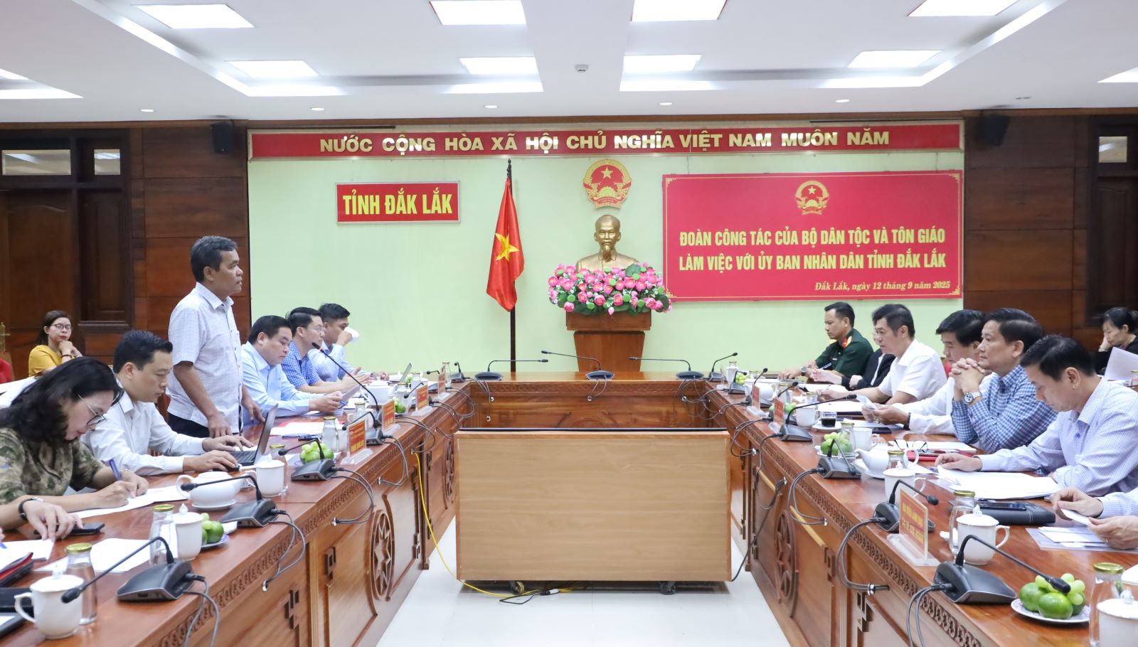 Đoàn công tác của Bộ Dân tộc và Tôn giáo làm việc với UBND tỉnh Đắk Lắk