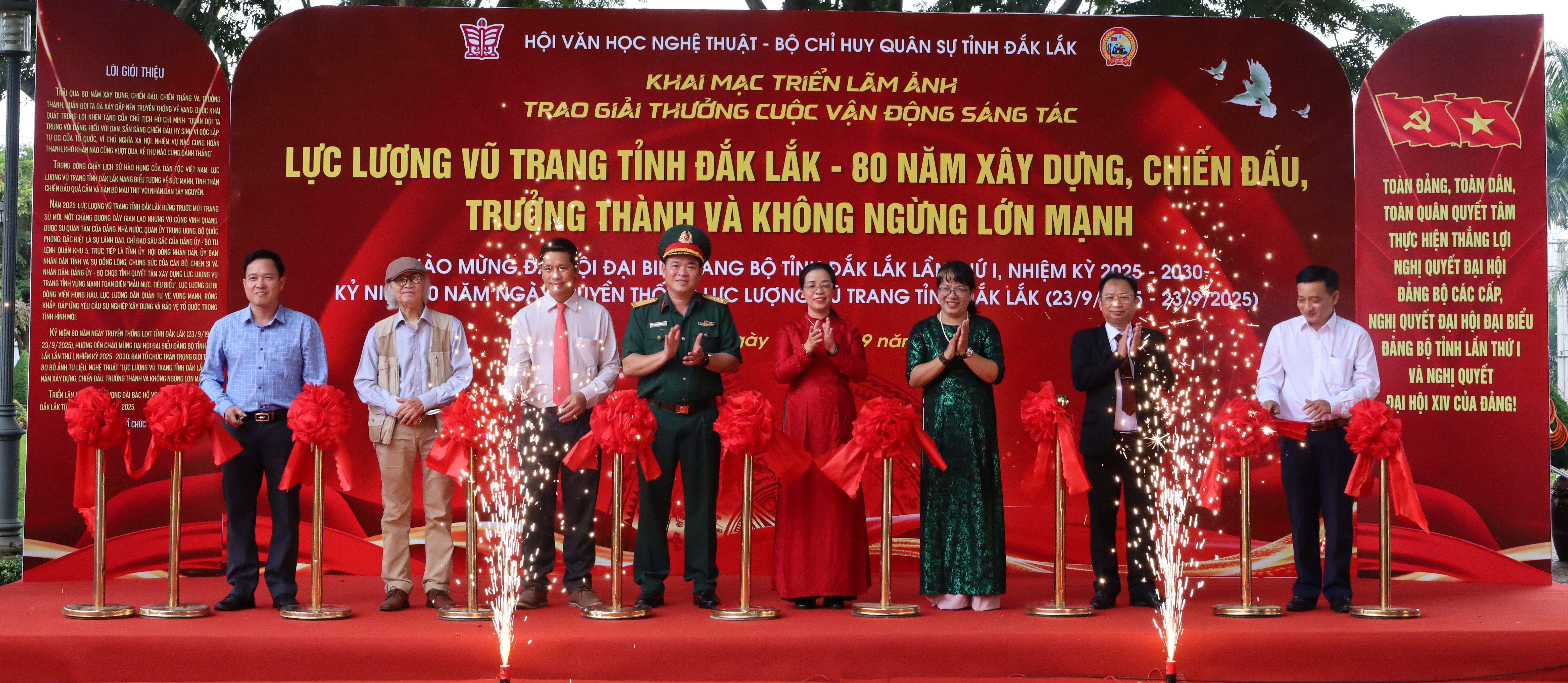 Khai mạc Triển lãm ảnh và trao giải Cuộc vận động sáng tác văn học nghệ thuật về lực lượng vũ trang tỉnh Đắk Lắk - 80 năm xây dựng, chiến đấu, trưởng thành