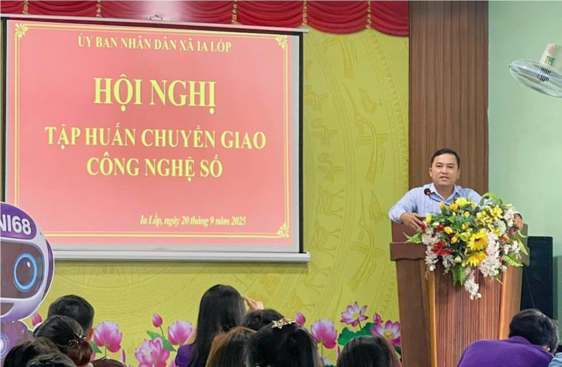 Tập huấn nâng cao kỹ năng số cho người dân xã Ea Nuôl và xã Ia Lốp