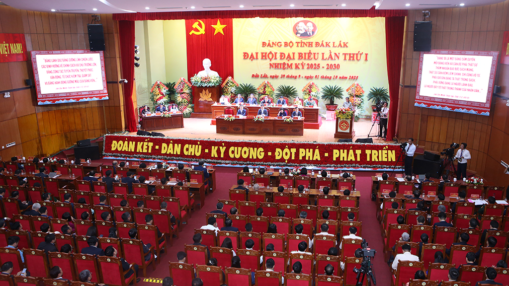 Quyết tâm phấn đấu hoàn thành thắng lợi các mục tiêu, nhiệm vụ Nghị quyết Đại hội đại biểu Đảng bộ tỉnh Đắk Lắk nhiệm kỳ 2025-2030
