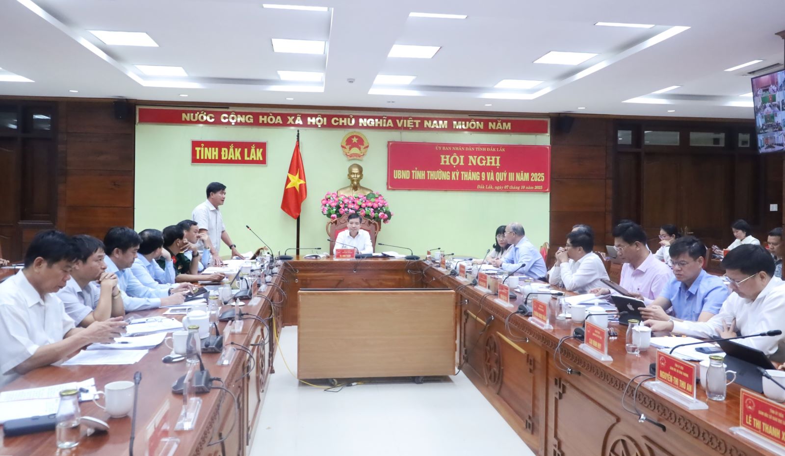 Tập trung triển khai đồng bộ các giải pháp nhằm thúc đẩy tăng trưởng trên tất cả các lĩnh vực