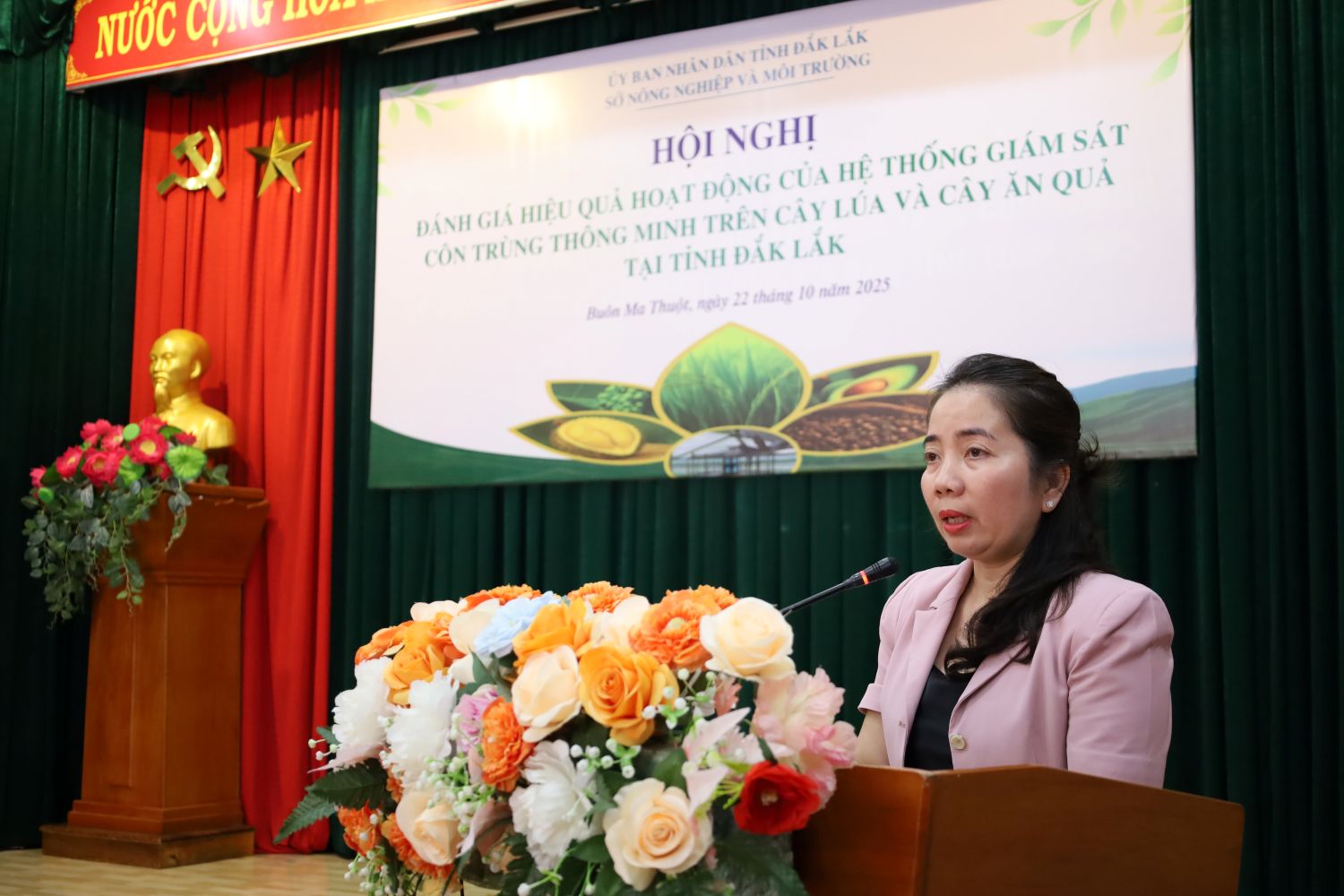 Tiếp tục nhân rộng mô hình giám sát côn trùng thông minh trên cây lúa và cây ăn quả tại 8 xã, phường trọng điểm