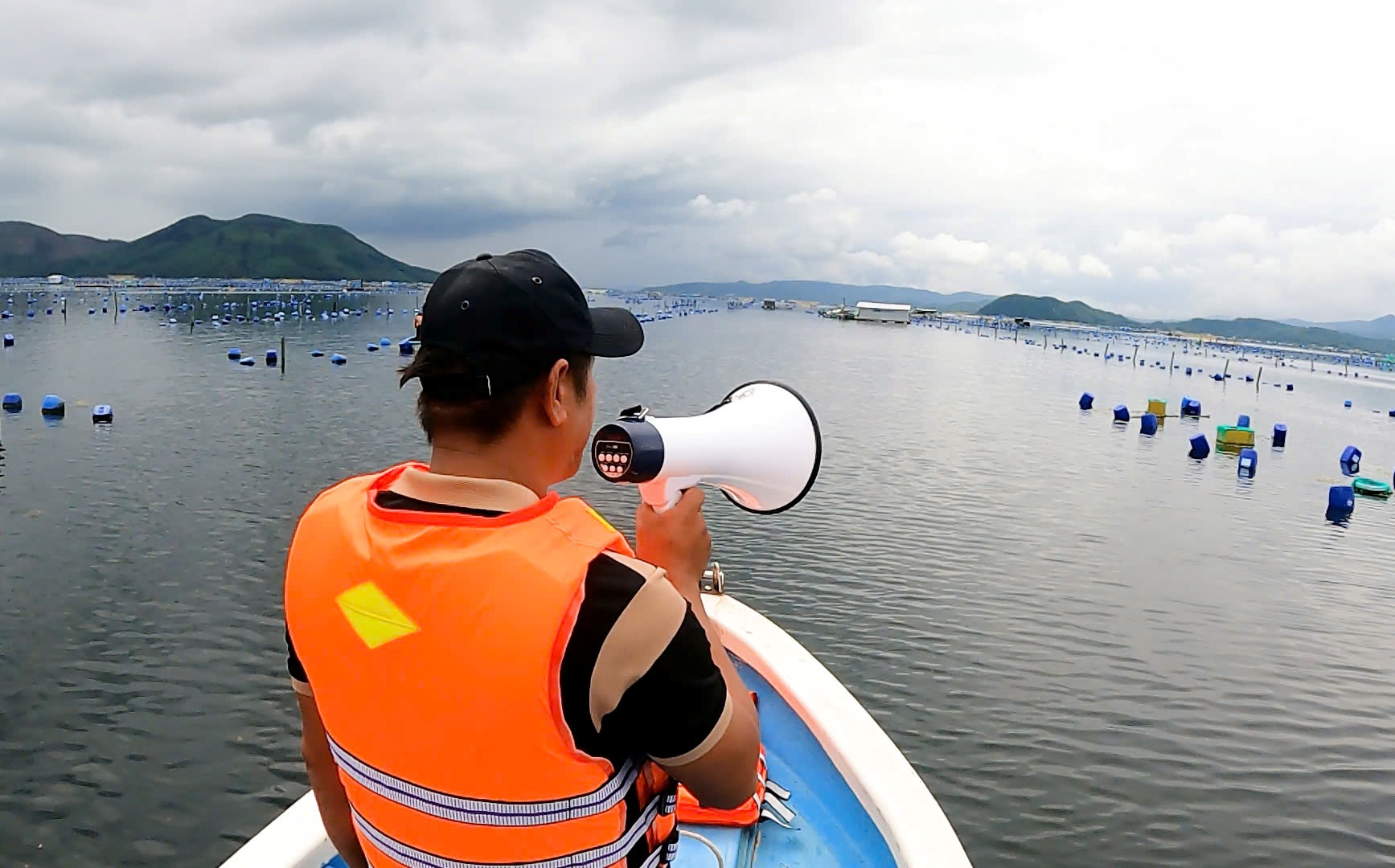 Đắk Lắk chủ động ứng phó bão số 13, kêu gọi 416 tàu cá vào nơi tránh trú an toàn