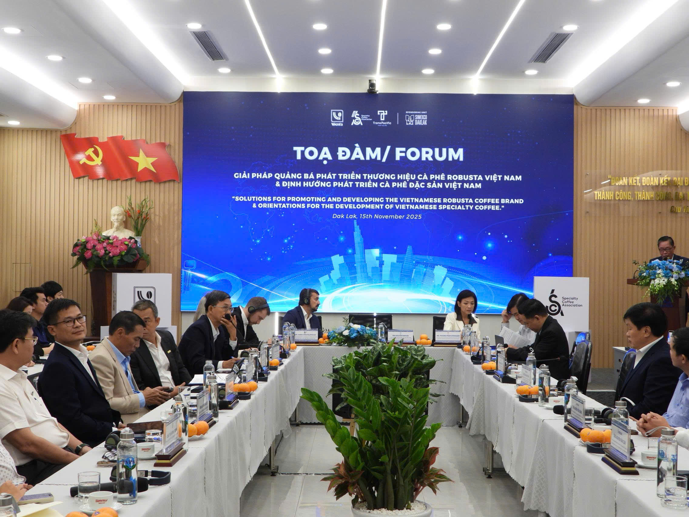 Tọa đàm “Giải pháp quảng bá phát triển thương hiệu Cà phê Robusta Việt Nam và định hướng phát triển Cà phê đặc sản Việt Nam”.