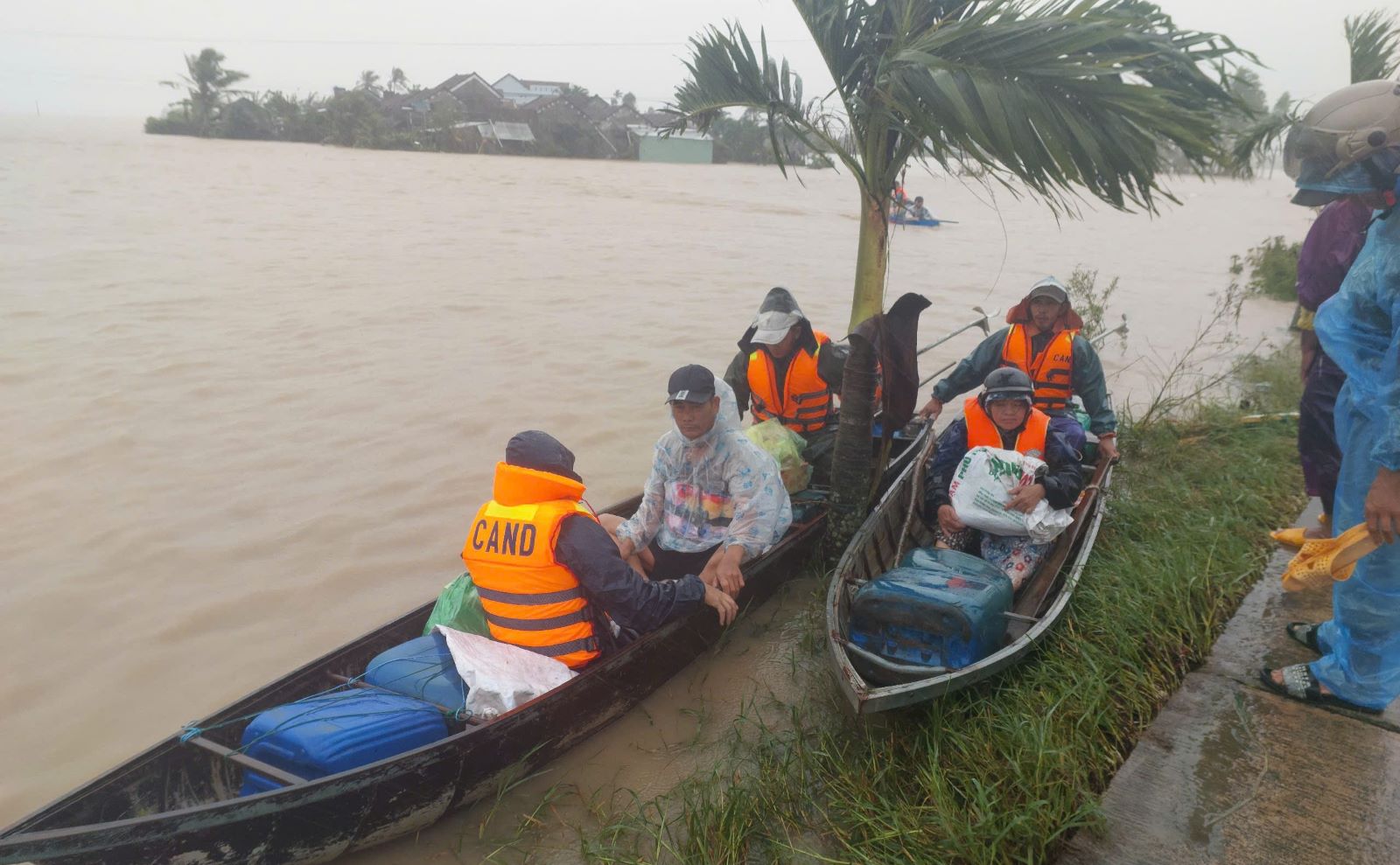Đắk Lắk công bố tình huống khẩn cấp về thiên tai tại 40 xã, phường