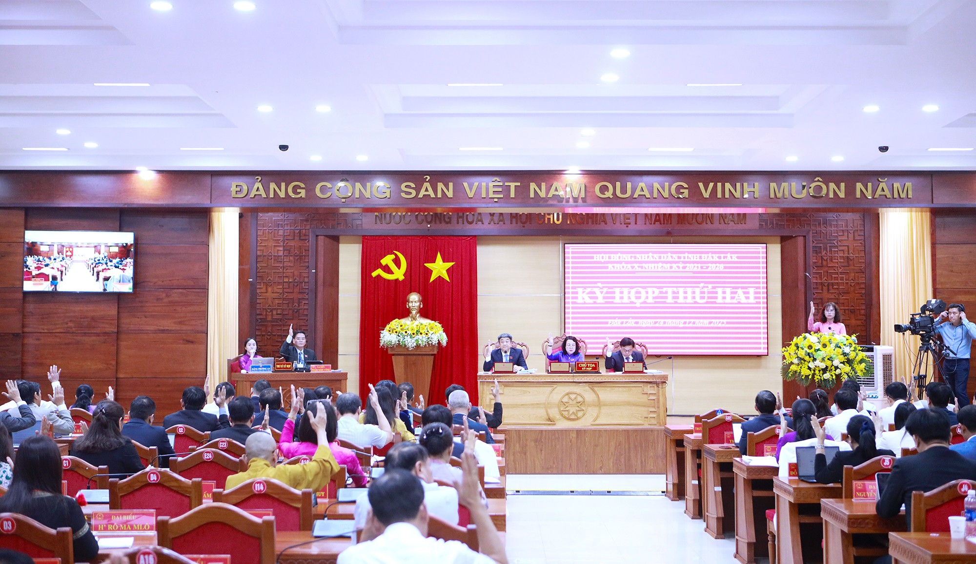 Kỳ họp thứ Hai, HĐND tỉnh Đắk Lắk khóa X thông qua 24 nghị quyết quan trọng