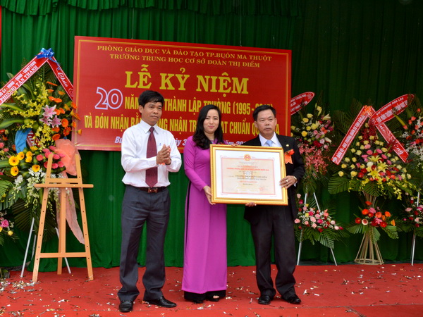 Trường THCS Đoàn Thị Điểm kỷ niệm 20 năm thành lập