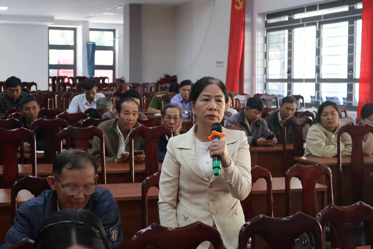 Tổ đại biểu số 9 HĐND tỉnh Đắk Lắk tiếp xúc cử tri sau Kỳ họp thứ Hai