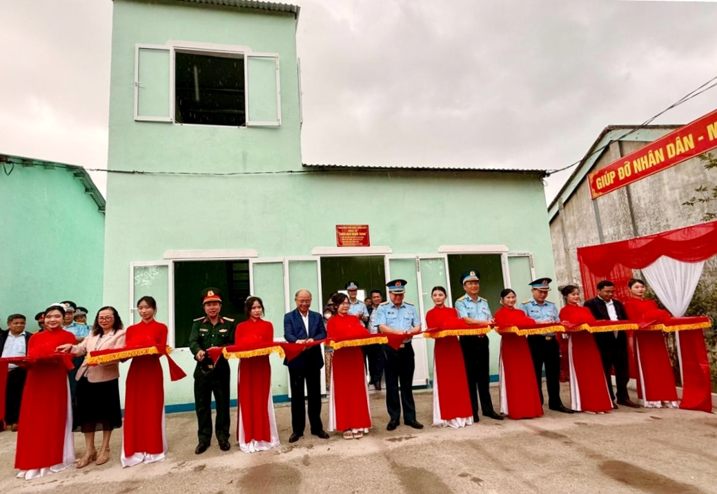 Khánh thành, bàn giao 7 căn nhà “Chiến dịch Quang Trung” tại xã Sơn Hòa