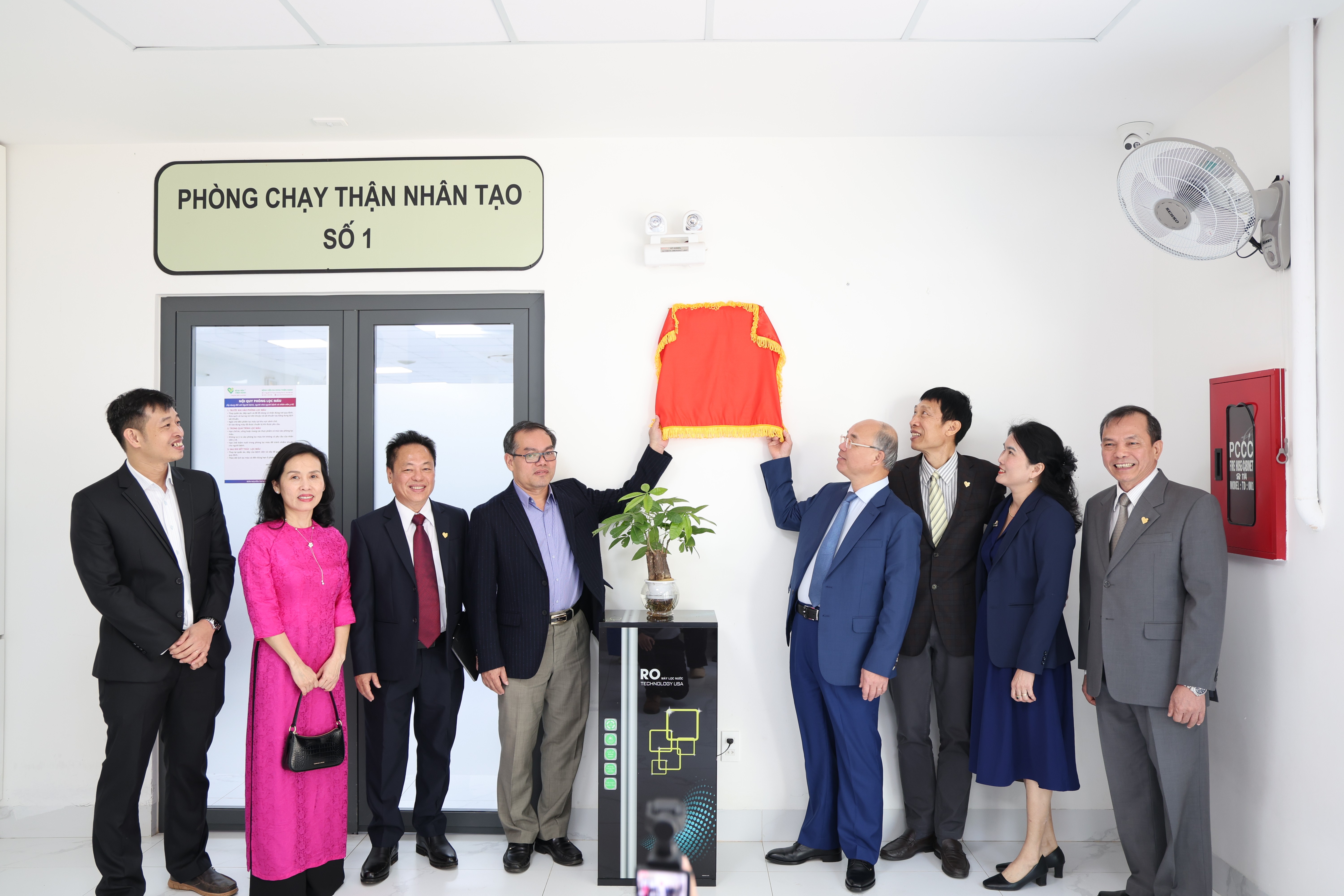 Bệnh viện Thiện Hạnh đón nhận hai chứng chỉ ISO quốc tế