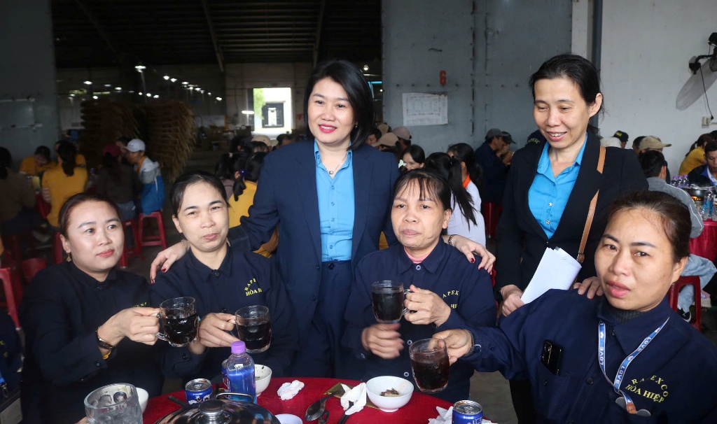 Bữa cơm Tất niên Công đoàn Tết Bính Ngọ năm 2026 tại Xí nghiệp chế biến Song Mây xuất khẩu Hòa Hiệp