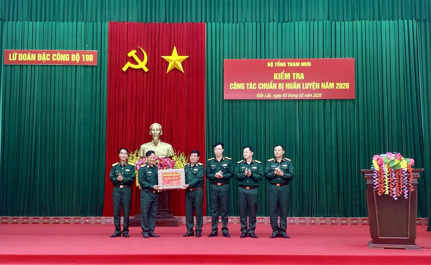 Đoàn công tác Bộ Tổng Tham mưu kiểm tra công tác chuẩn bị huấn luyện năm 2026 tại Lữ đoàn Đặc công bộ 198