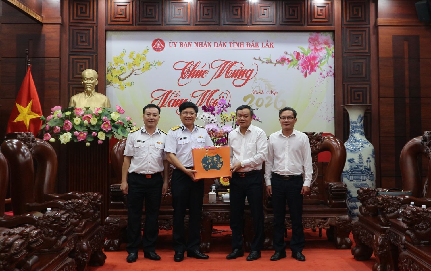 Học viện Hải quân thăm, chúc Tết UBND tỉnh Đắk Lắk