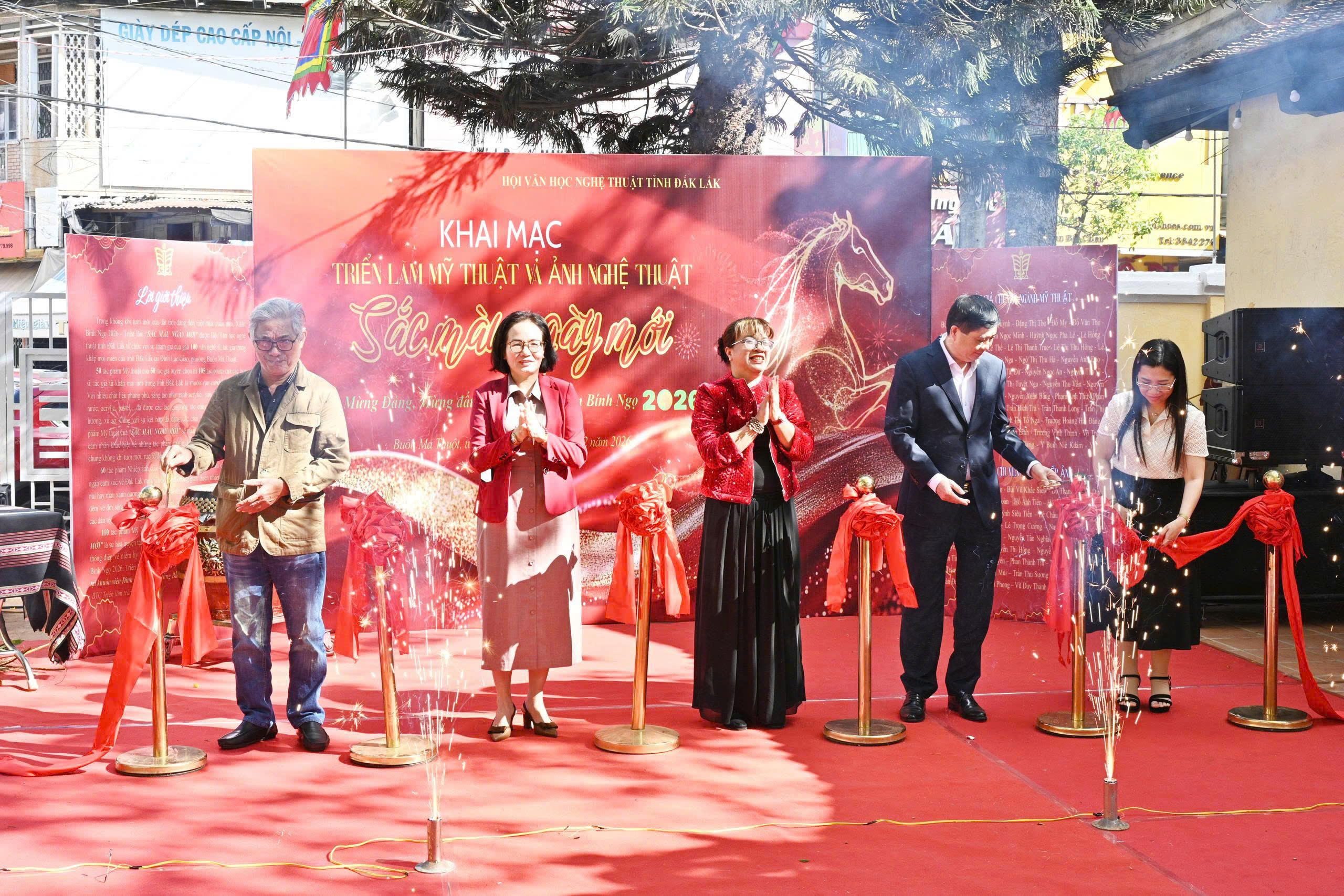 Giới thiệu 110 tác phẩm nghệ thuật tiêu biểu tại triển lãm “Sắc màu ngày mới”